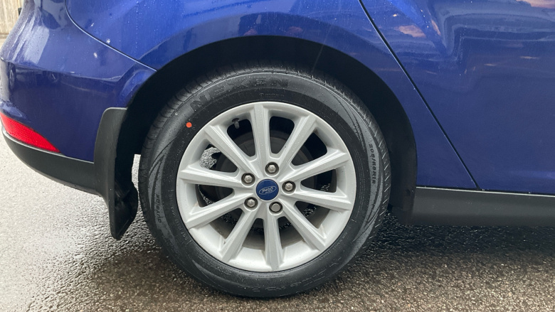 Ford Focus 1.0 EcoBoost 125 Titanium 5dr Petrol Hatchback